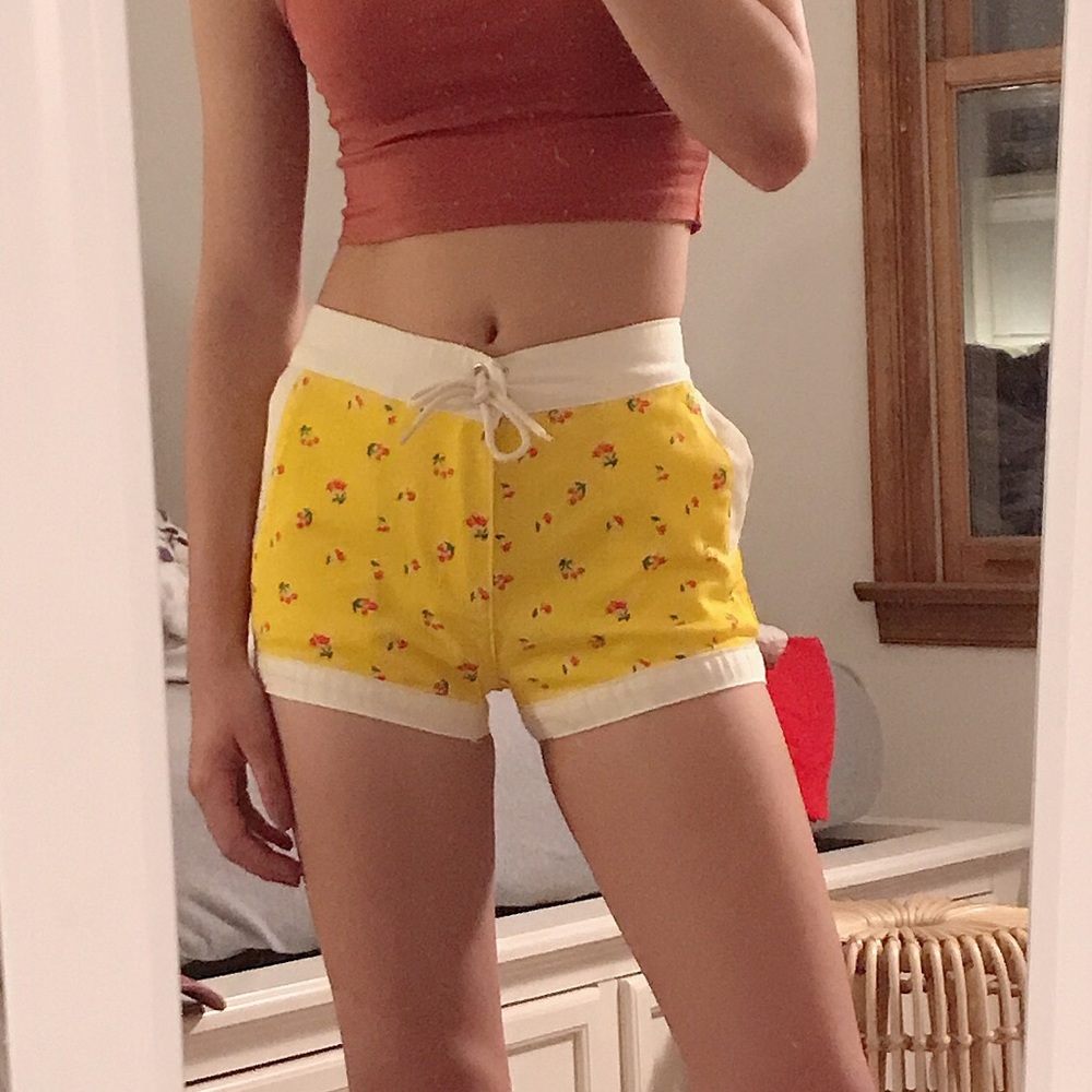 Patterned shorts - Picture 2 of 7